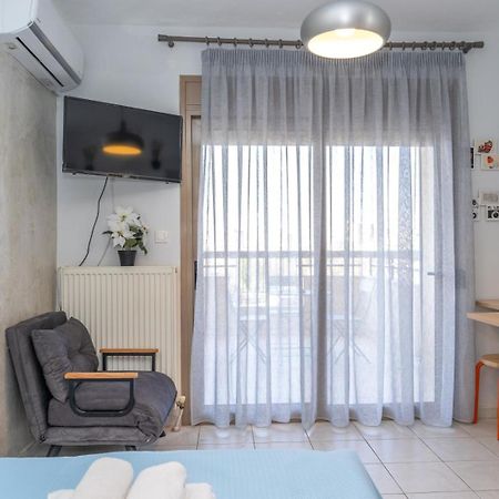 Kosmos Service Apartment Beautiful Studio 3 With Additional Cost Parking เทสซาโลนิกิ ภายนอก รูปภาพ