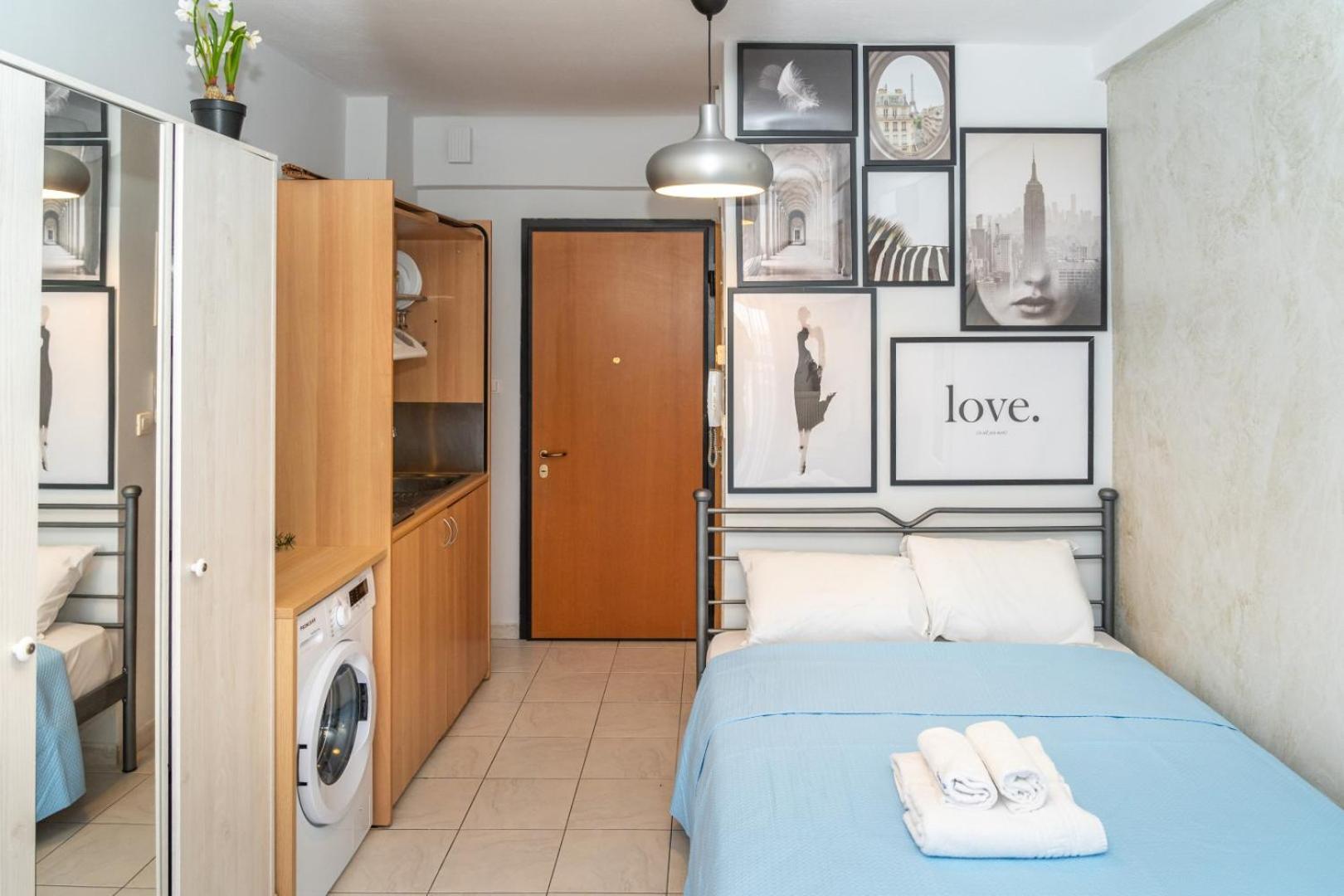 Kosmos Service Apartment Beautiful Studio 3 With Additional Cost Parking เทสซาโลนิกิ ภายนอก รูปภาพ