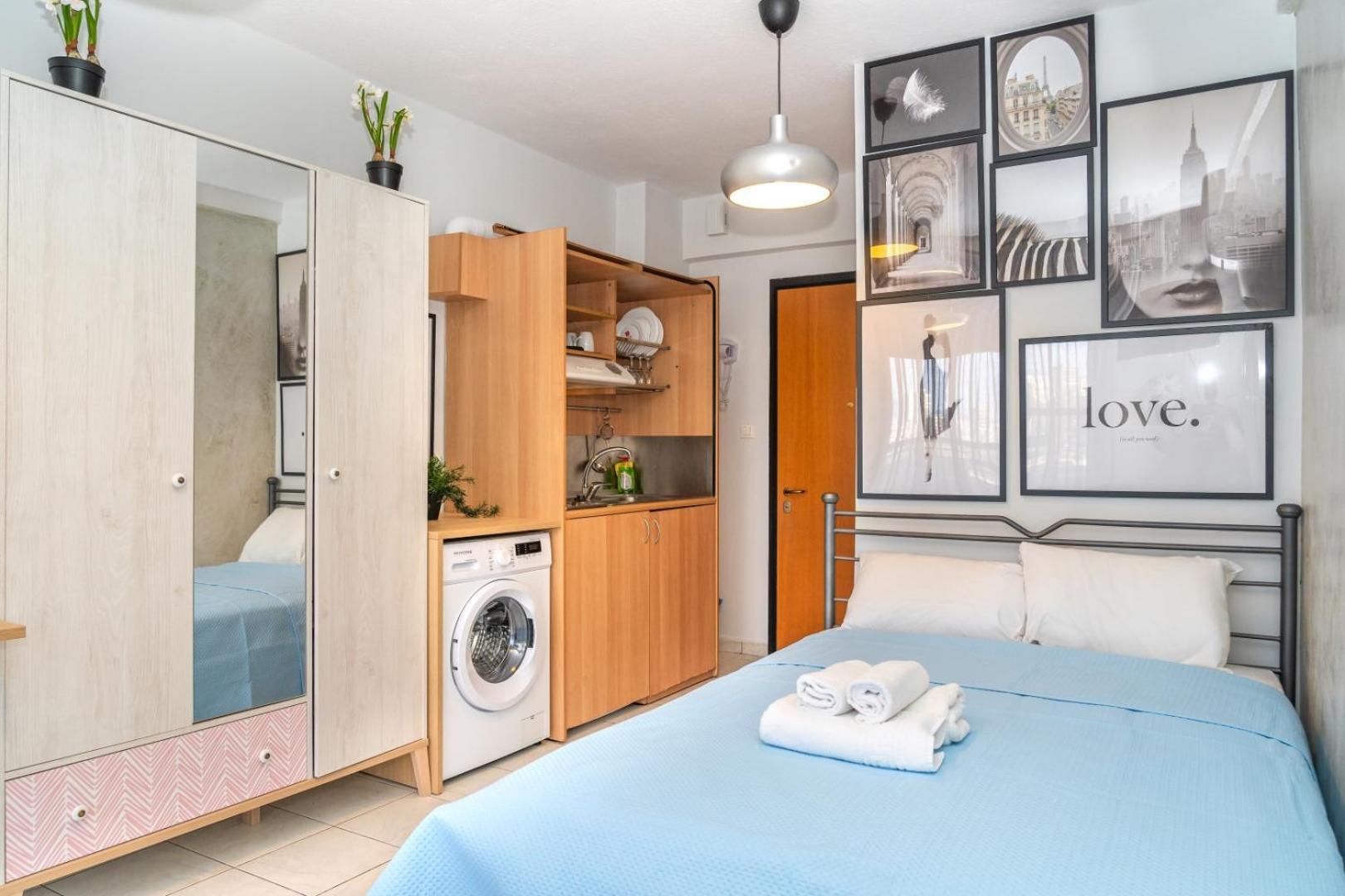 Kosmos Service Apartment Beautiful Studio 3 With Additional Cost Parking เทสซาโลนิกิ ภายนอก รูปภาพ