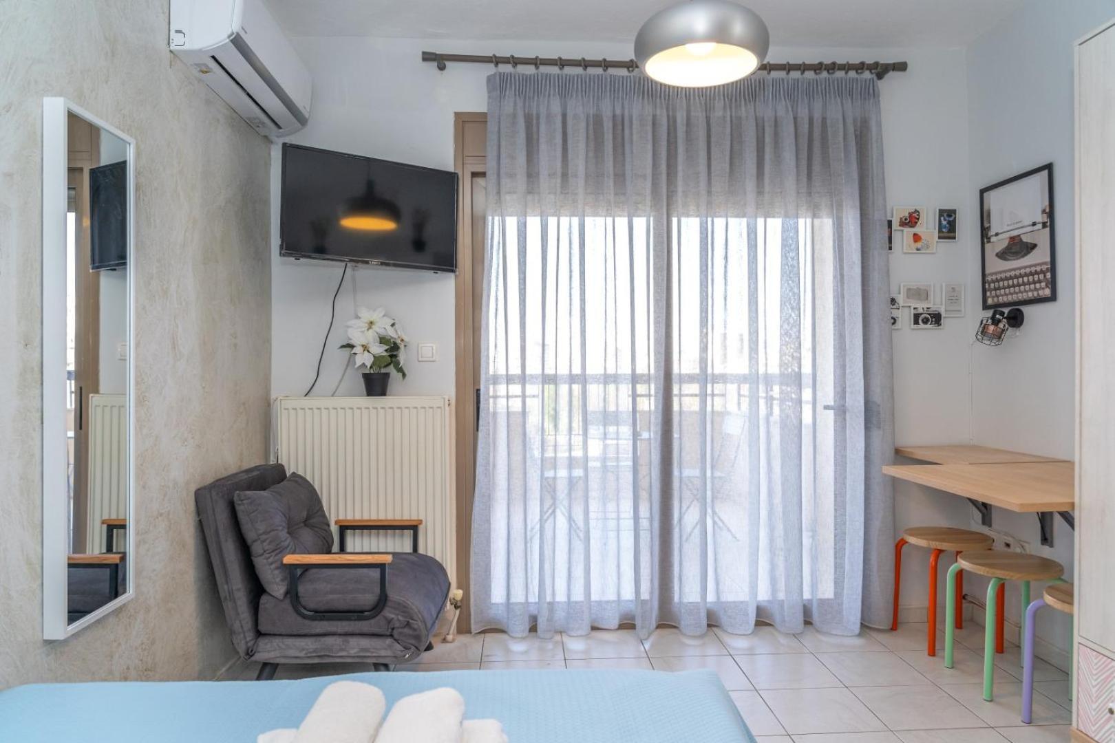 Kosmos Service Apartment Beautiful Studio 3 With Additional Cost Parking เทสซาโลนิกิ ภายนอก รูปภาพ