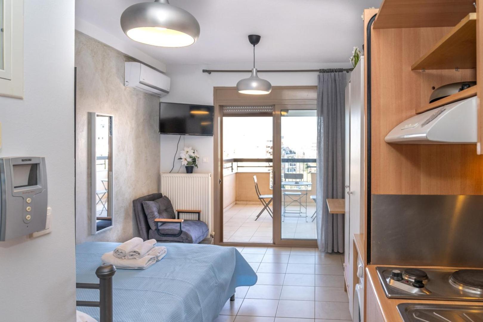 Kosmos Service Apartment Beautiful Studio 3 With Additional Cost Parking เทสซาโลนิกิ ภายนอก รูปภาพ