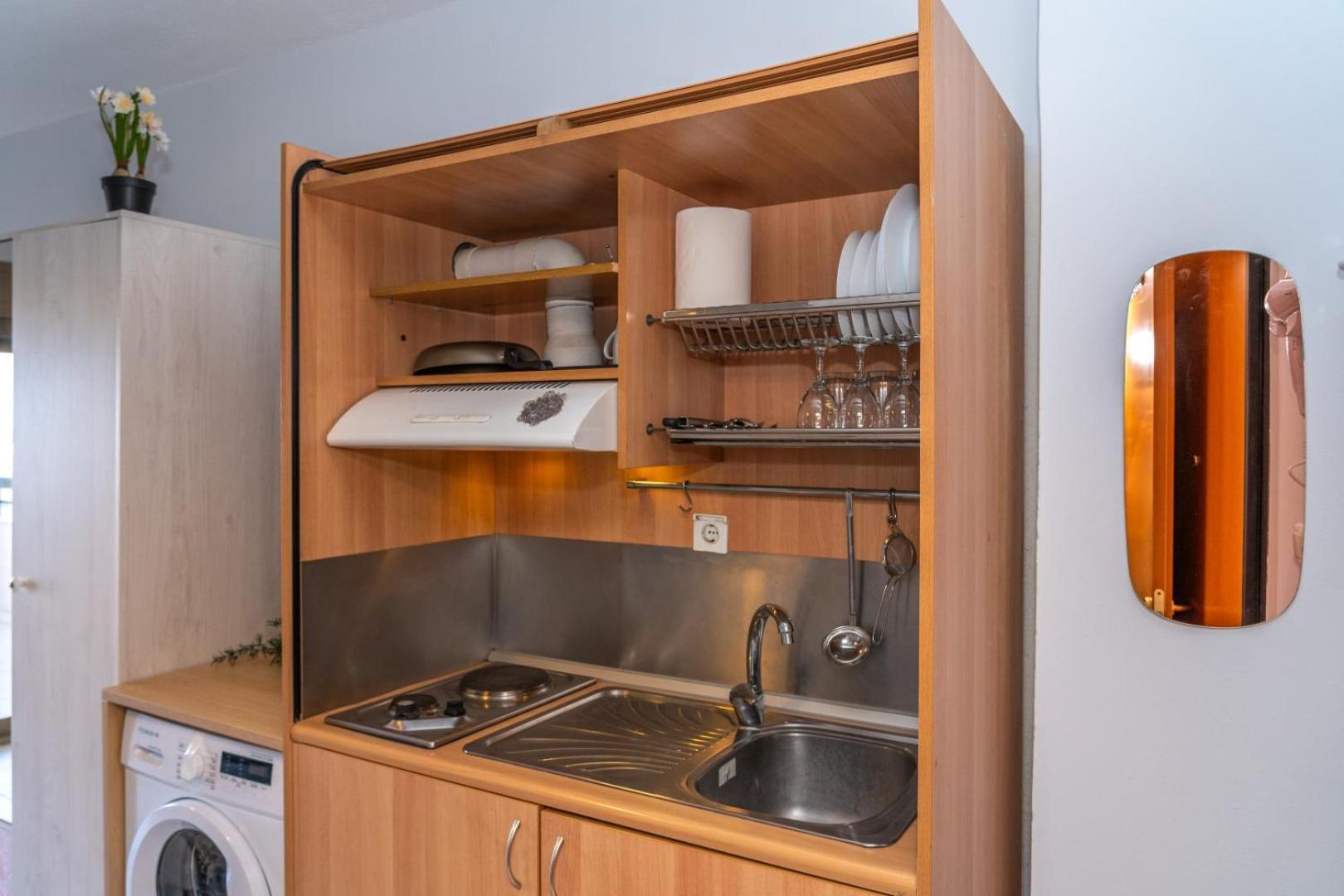 Kosmos Service Apartment Beautiful Studio 3 With Additional Cost Parking เทสซาโลนิกิ ภายนอก รูปภาพ
